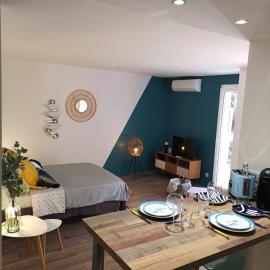 Grand studio 35m2 centre ville, hotel en LʼÎle-Rousse