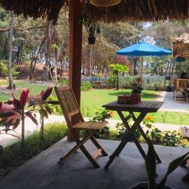 Hoi An Blue Seaside Homestay, hotel in Dien Ban
