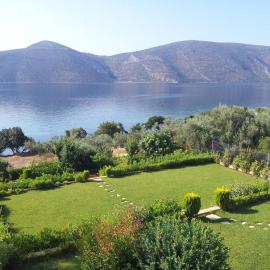 Skorponeria beachfront house, hotel in Skroponeria