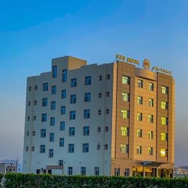 F & H Hotel，錫卜的飯店