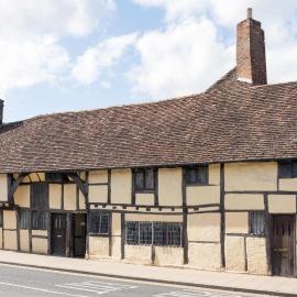 3 MASONS COURT The Oldest House in Stratford Upon Avon, Warwickshire., hotel in Stratford-upon-Avon