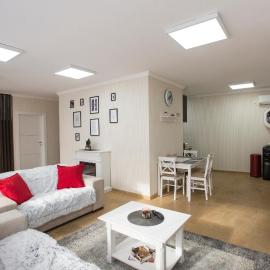 Lira Holiday Apartments, hotell i Satu Mare
