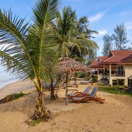 Pranee Beach Bungalows โรงแรมในเกาะคอเขา