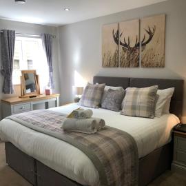 De Courceys Manor Suites & Cottages, hotel in Cardiff