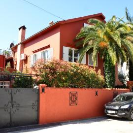 City House Apartments, hotel a Tivat