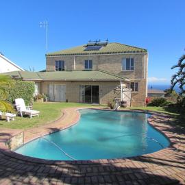 Blue Horizon Bay Guest House, hotel in Van Stadensriviermond
