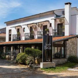 Apartments Vesna, hotel a Funtana