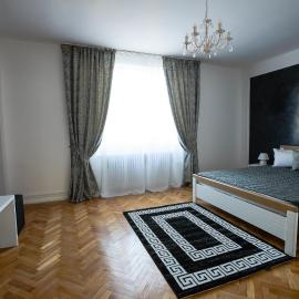 White Spacious Apartment, ξενοδοχείο σε Σιμπίου