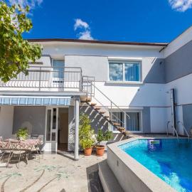 House Delfin
