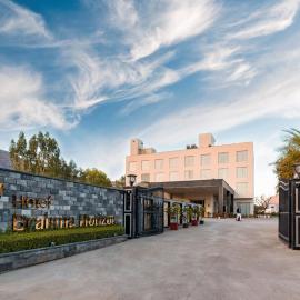 Brahma Horizon Hotel & Spa - Pushkar, khách sạn ở Pushkar