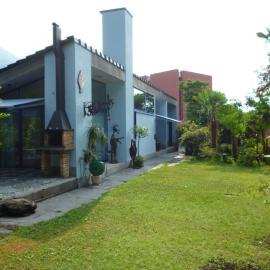 Casa Aline، فندق في Contra