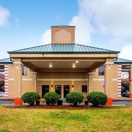 Viesnīca Quality Inn & Suites Dickson pilsētā Diksona
