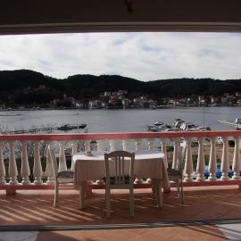 Apartments Slavko, hotel in Supetarska Draga