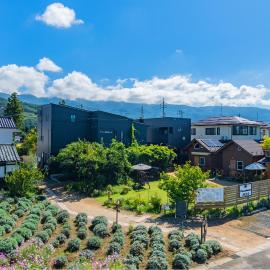 Tomareru Himitsukichi L-Base, hotel di Matsumoto