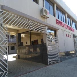 Le Victoria, hotel v Teteju