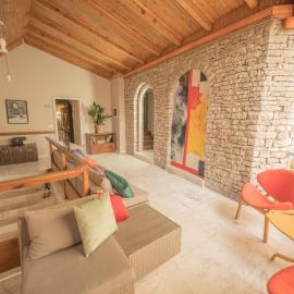Mosaic Home, hotel in Tirana