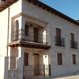 Casa Rural El Torreón II, hotel in Caleruega