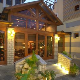 Hangya Panzió és Étterem, hotel i Csepreg