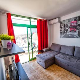 Apartment with big pool and sea view, hotel v destinaci Amadores