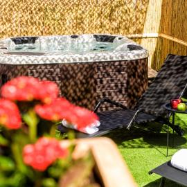 Louros Spa House, hótel í Mármara