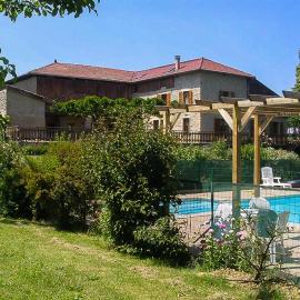 au bonheur du cedre, Hotel in Saint-Lattier