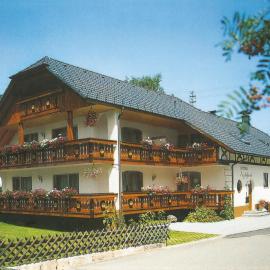 Ferienwohnung ENZTALPERLE, hotel in Enzklösterle
