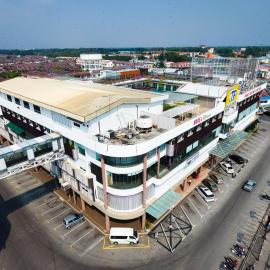Hotel Sfera, hótel í Lumut