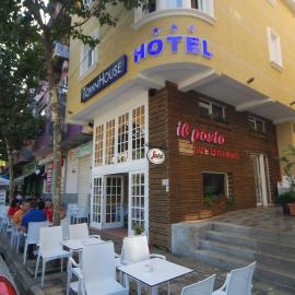 Hotel Town House