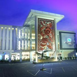 Megaland Hotel Solo, отель в Соло