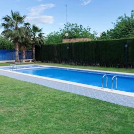 Luminoso apartamento con piscina en Playa Morro de Gos