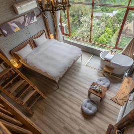Autumn Inn: Yangshuo şehrinde bir otel