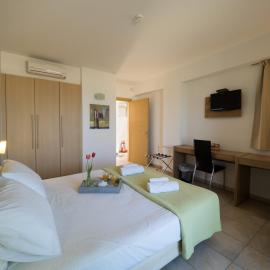 카르파스에 위치한 호텔 Almyra Hotel