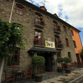Hotel Poldo, hotel em Guingueta