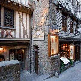 Le Mouton Blanc, hotel v destinácii Le Mont Saint Michel