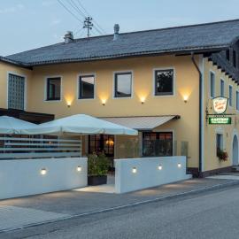 Bad Wimsbach-Neydharting में, होटल Gasthof Dickinger