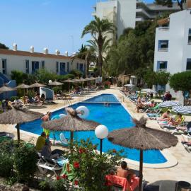 Galdana Gardens, hotel in Cala Galdana