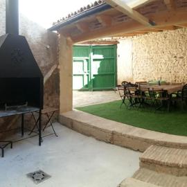 Casa rural L´Amparo -3 espigas- Categoría superior-15 personas, Hotel in Navarrete del Río
