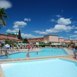 Résidence Lagrange Vacances Les Jardins de Neptune, hotel in Saint-Cyprien