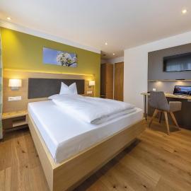 Gasthof - Hotel zum Ochsen GmbH、Berghülenのホテル