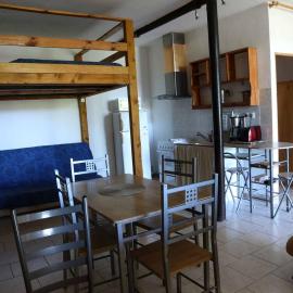 Ferme Equestre Les Coccinelles, hotel in Lurs
