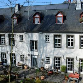 Stiftsherrenhaus