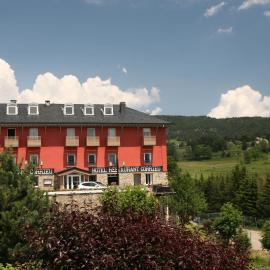Hotel Corrieu, hotel u gradu La Llagonne