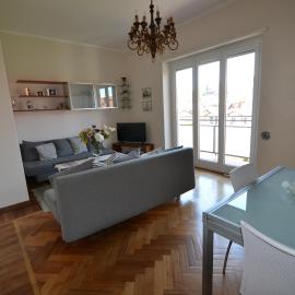 Magenta Apartment