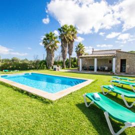Holiday Home Can Mateu by Interhome, hotel in Alcudia