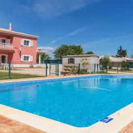 Villa Das Amendoeiras by Interhome, hotel i Estevais