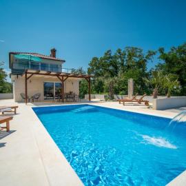 Holiday Home Ivana by Interhome, hotel in Gostinjac