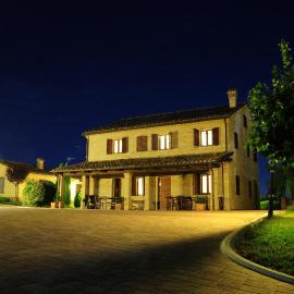 Il Casale، فندق في Treia