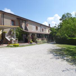 Agriturismo Castello, hotell i San Giorgio la Molara