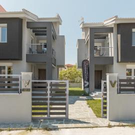 V Luxury Apartments, hotel in Siviri