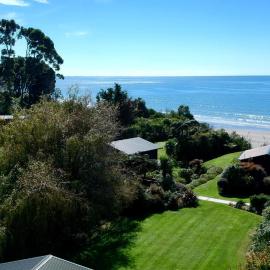 Adrift In Golden Bay- Absolute Beachfront Villas, hotel in Collingwood